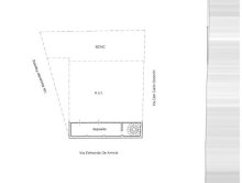 Detached house with commercial space and garage