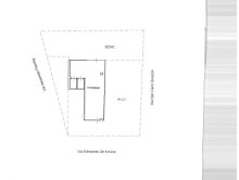 Detached house with commercial space and garage