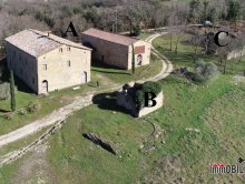 Superb farmhouse to renovate