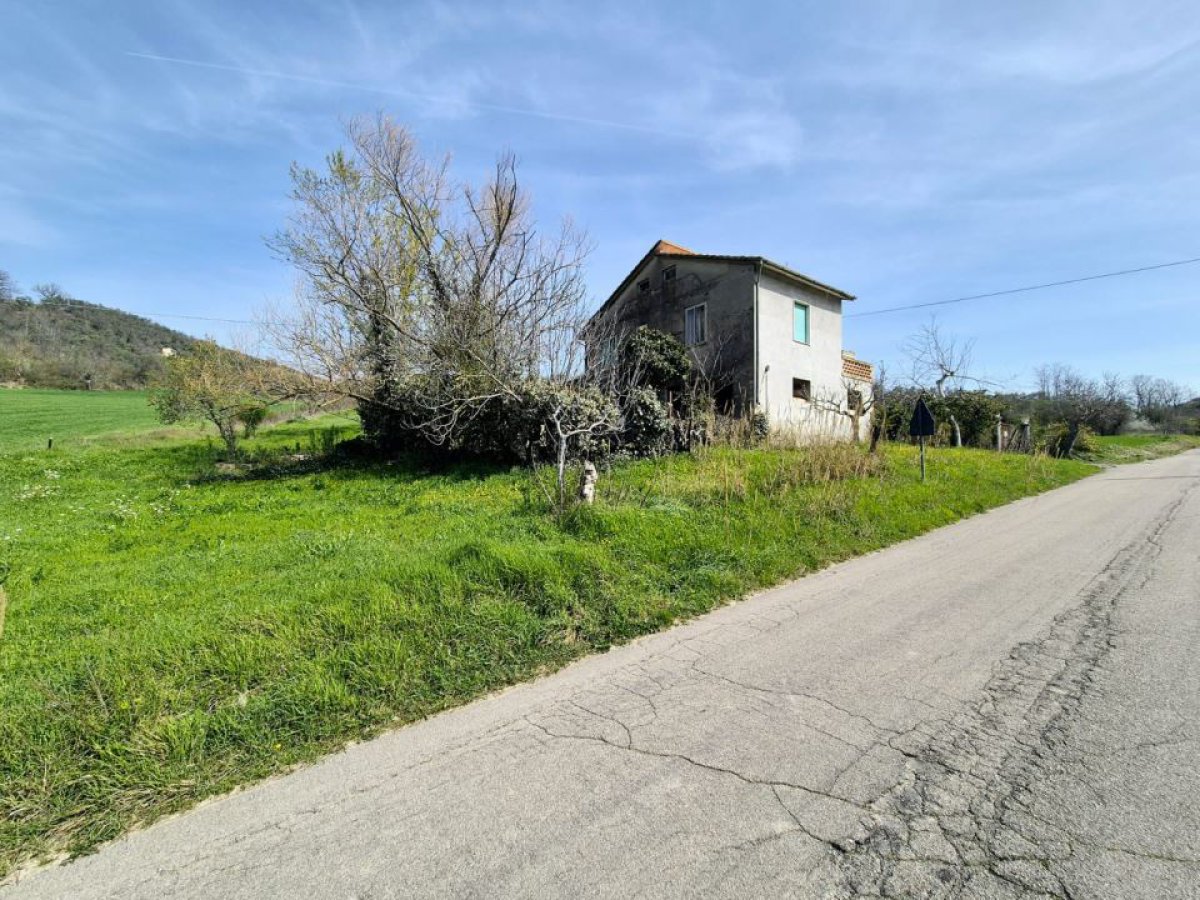 Villa for Sale Loreto Aprutino Pescara, Sale Villa Loreto Aprutino