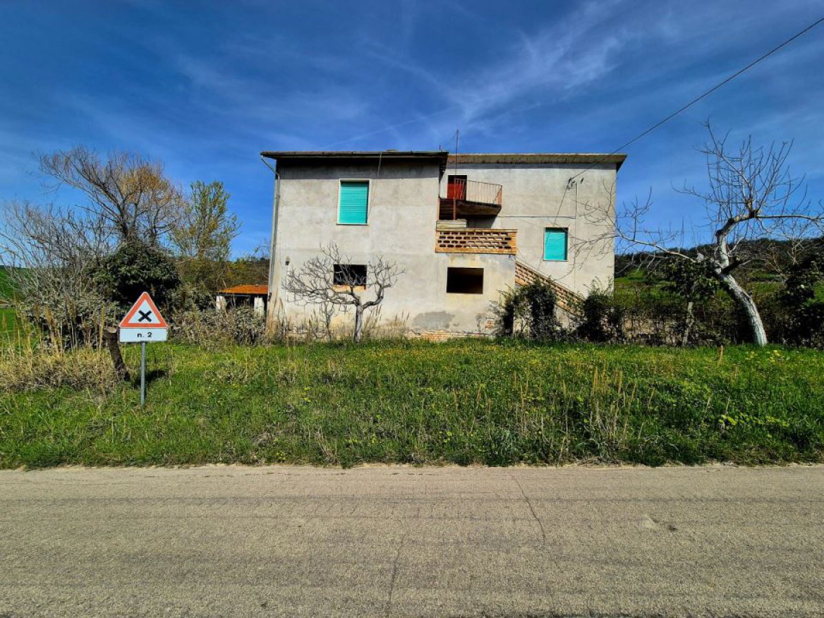 Villa for Sale Loreto Aprutino Pescara, Sale Villa Loreto Aprutino