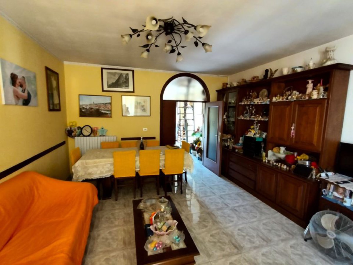 Villa for Sale Bussi sul Tirino Pescara, Sale Villa Bussi sul Tirino