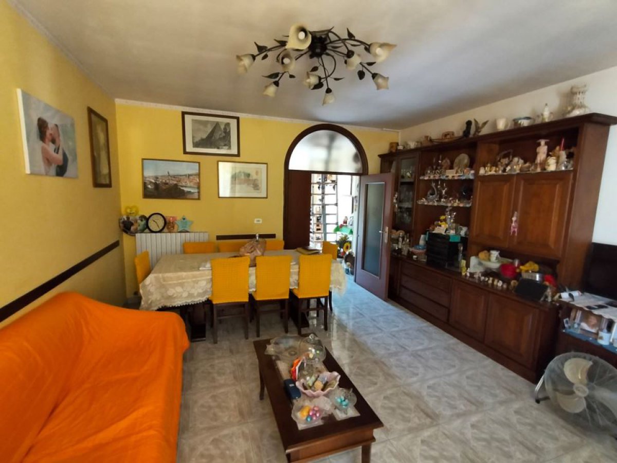 Villa for Sale Bussi sul Tirino Pescara, Sale Villa Bussi sul Tirino