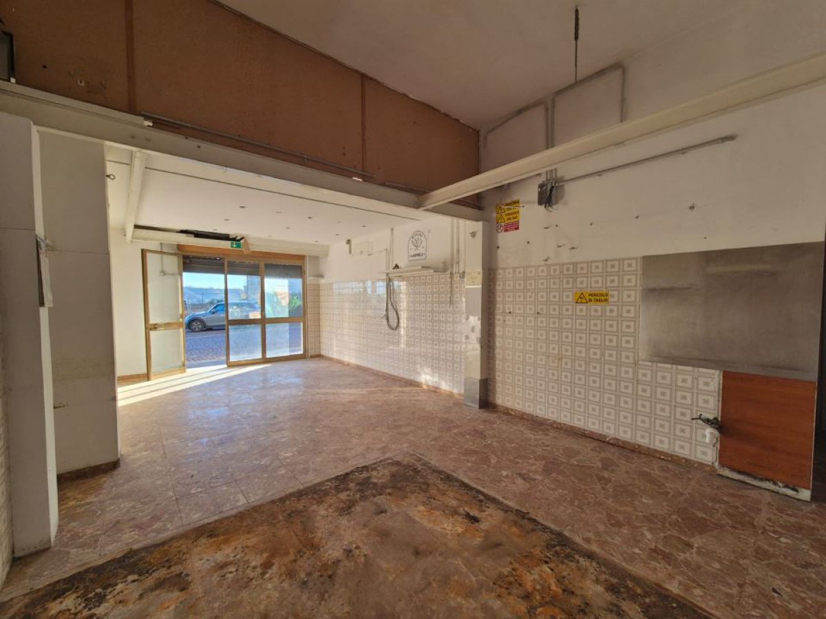 Shop/Commercial space for Sale Miglianico Chieti, Sale Shop/Commercial space Miglianico