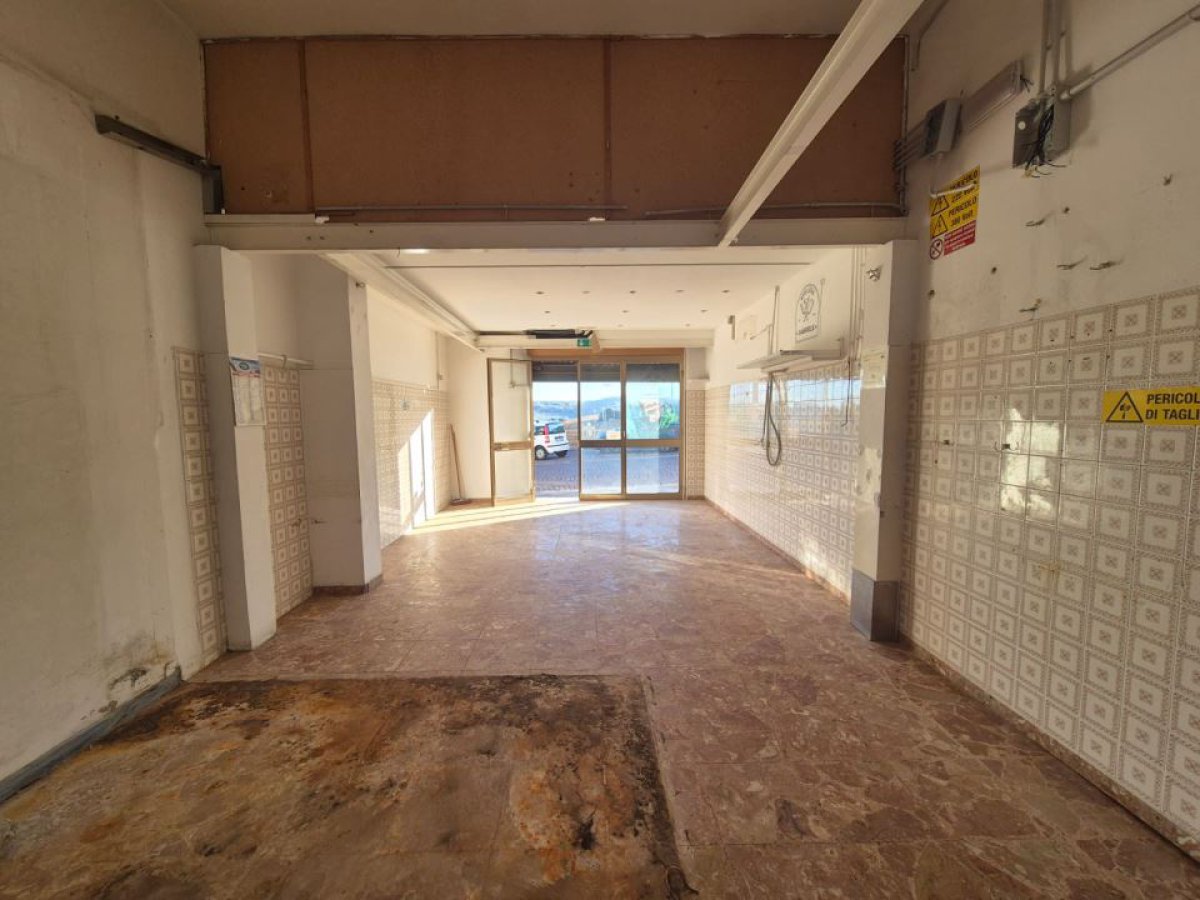 Shop/Commercial space for Sale Miglianico Chieti, Sale Shop/Commercial space Miglianico