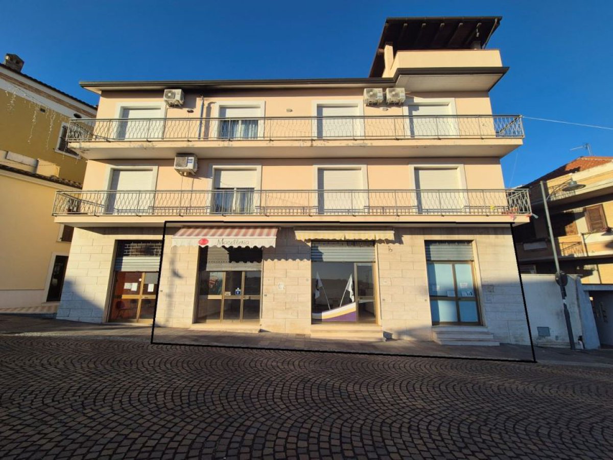 Shop/Commercial space for Sale Miglianico Chieti, Sale Shop/Commercial space Miglianico