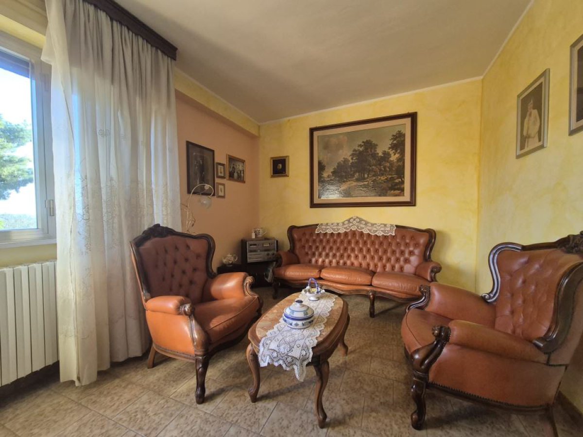 Cottage/Hamlet for Sale Loreto Aprutino Pescara, Sale Cottage/Hamlet Loreto Aprutino