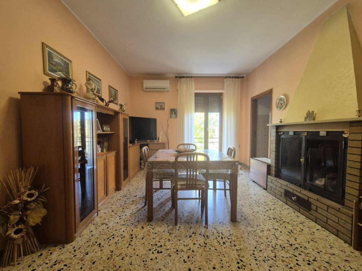 Cottage/Hamlet for Sale Loreto Aprutino Pescara, Sale Cottage/Hamlet Loreto Aprutino