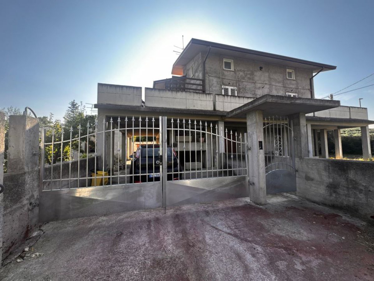 Villa for Sale Casoli Chieti, Sale Villa Casoli