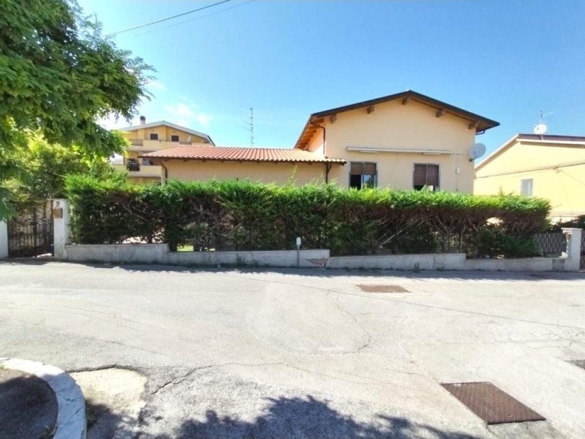 Villa for Sale Pescara Pescara, Sale Villa Pescara