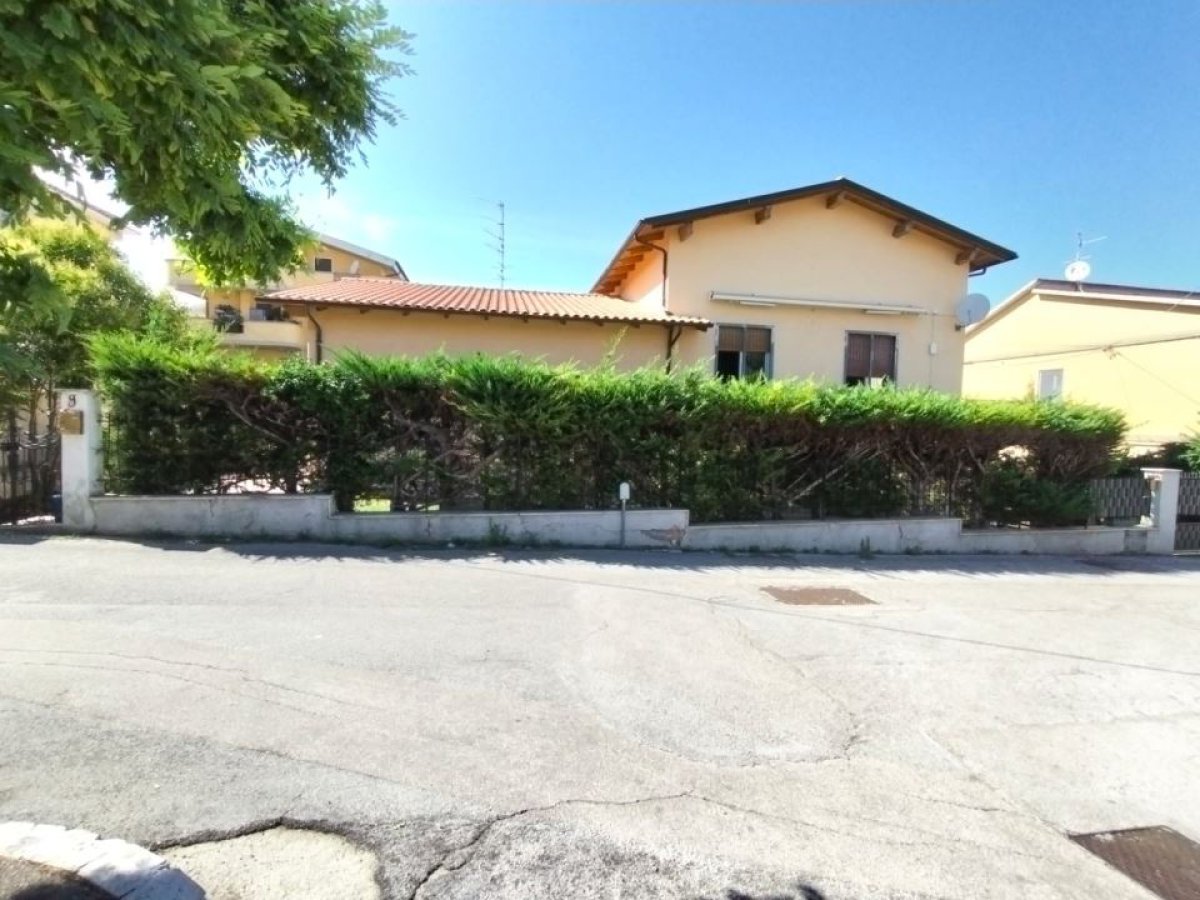 Villa for Sale Pescara Pescara, Sale Villa Pescara