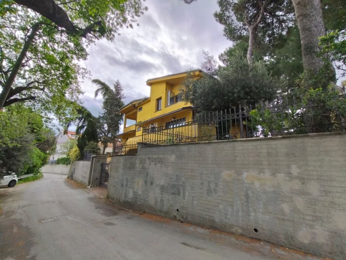 Villa for Sale Pescara Pescara, Sale Villa Pescara