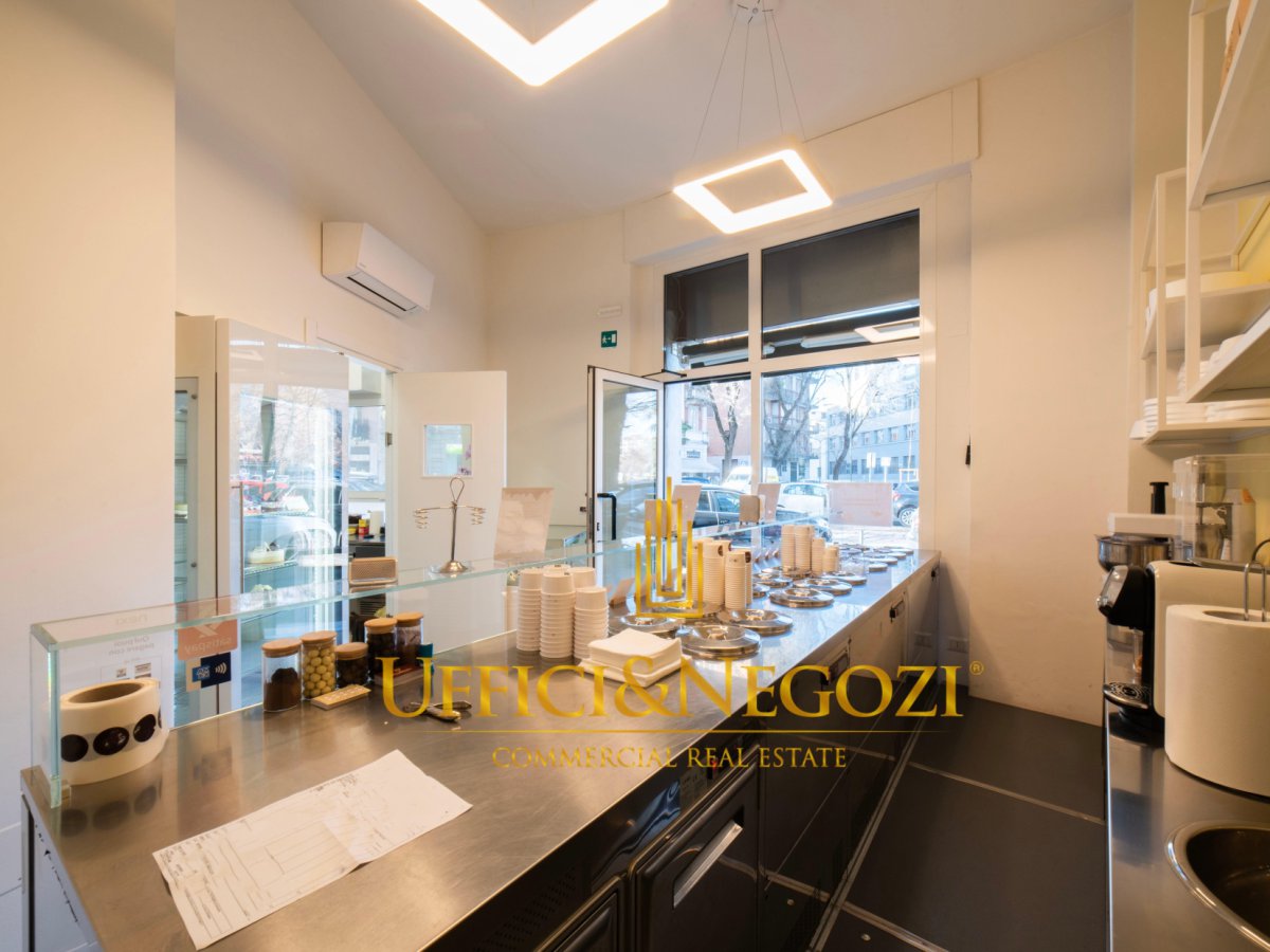 Shop/Commercial space for Sale Milano Milan, Sale Shop/Commercial space Milano