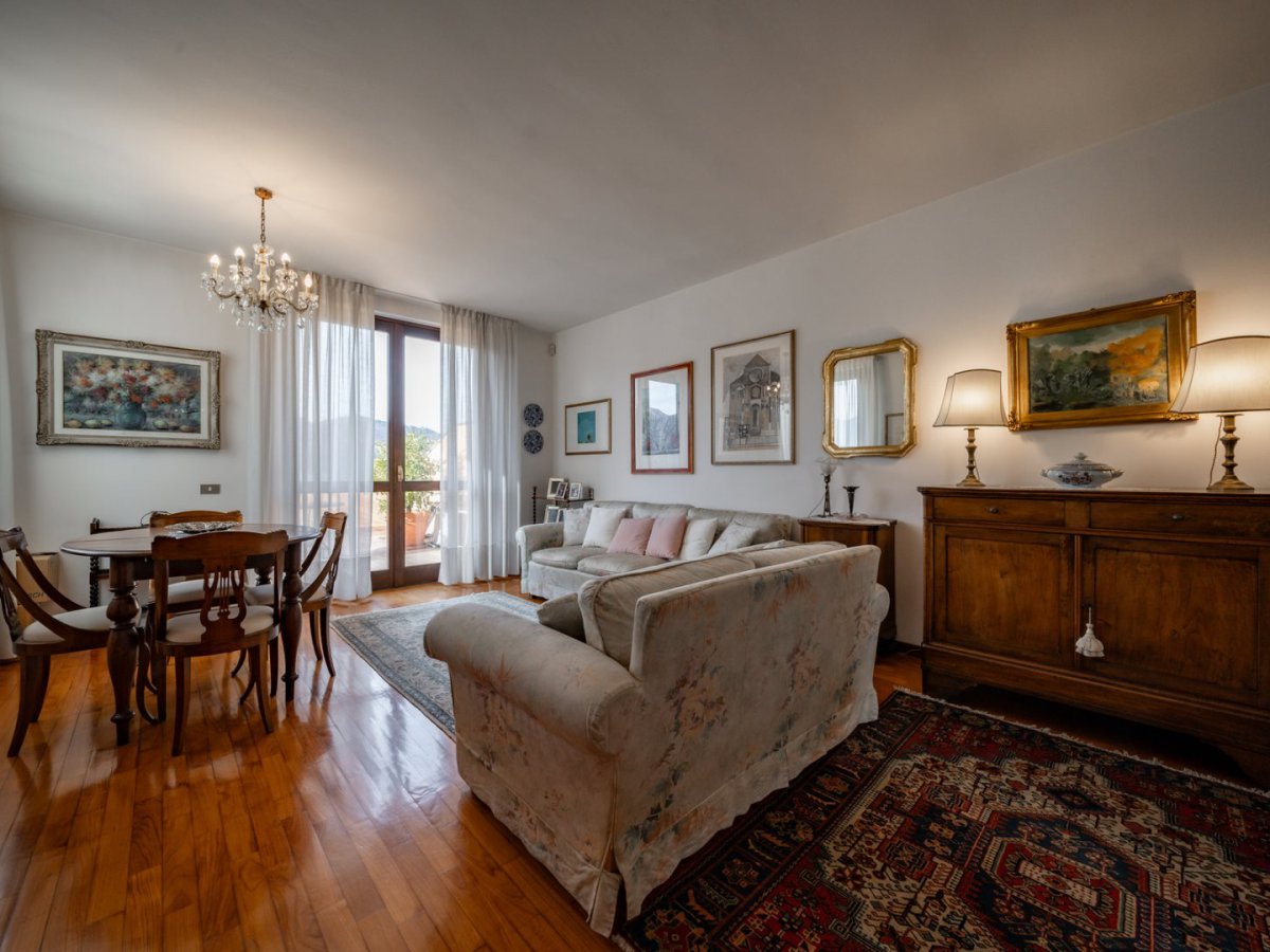 Apartament/Flats for Sale Lierna Lecco, Sale Apartament/Flats Lierna