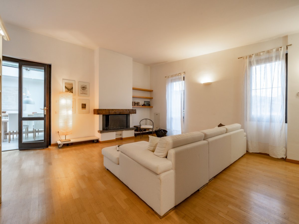 Apartament/Flats for Sale Lierna Lecco, Sale Apartament/Flats Lierna