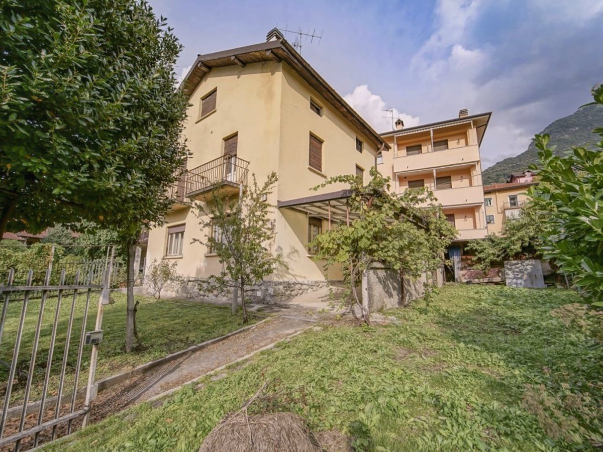 Detached for Sale Mandello del Lario Lecco, Sale Detached Mandello del Lario