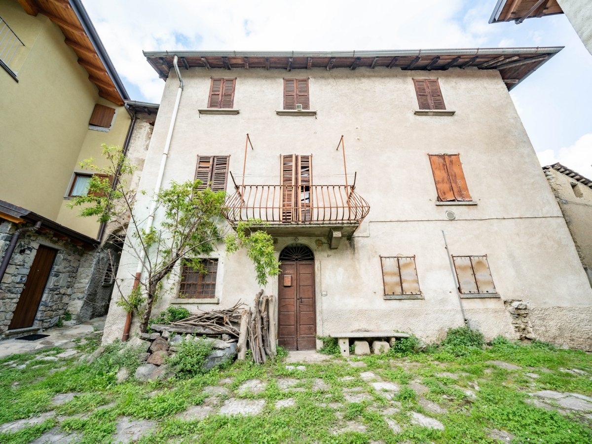 Detached for Sale Mandello del Lario Lecco, Sale Detached Mandello del Lario