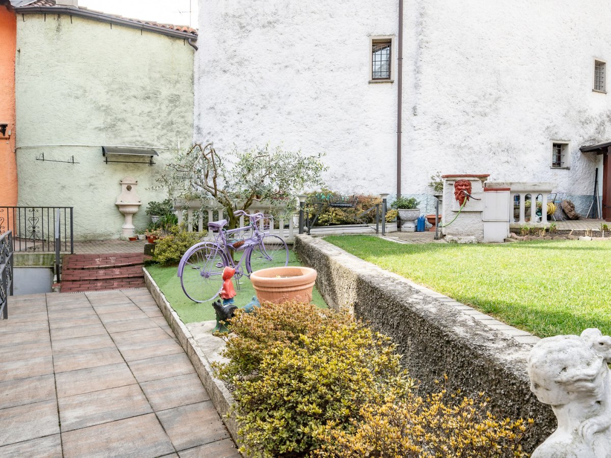 Detached for Sale Mandello del Lario Lecco, Sale Detached Mandello del Lario