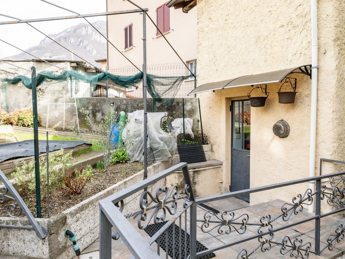 Detached for Sale Mandello del Lario Lecco, Sale Detached Mandello del Lario