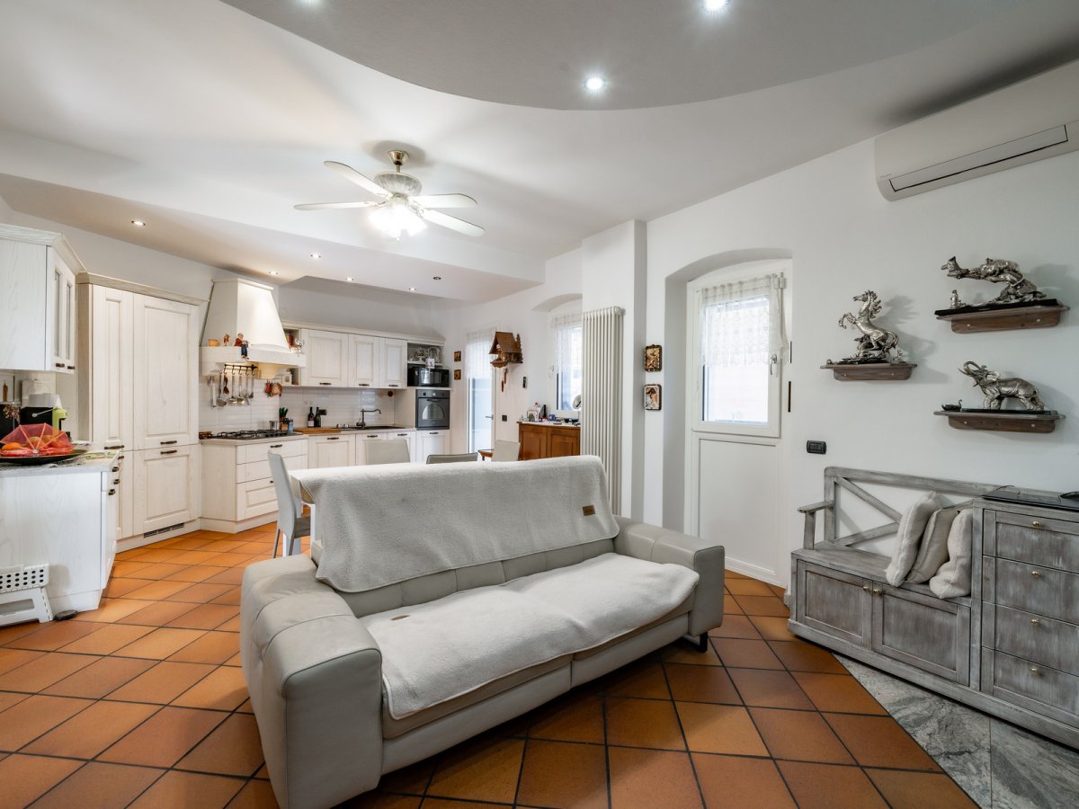 Detached for Sale Mandello del Lario Lecco, Sale Detached Mandello del Lario