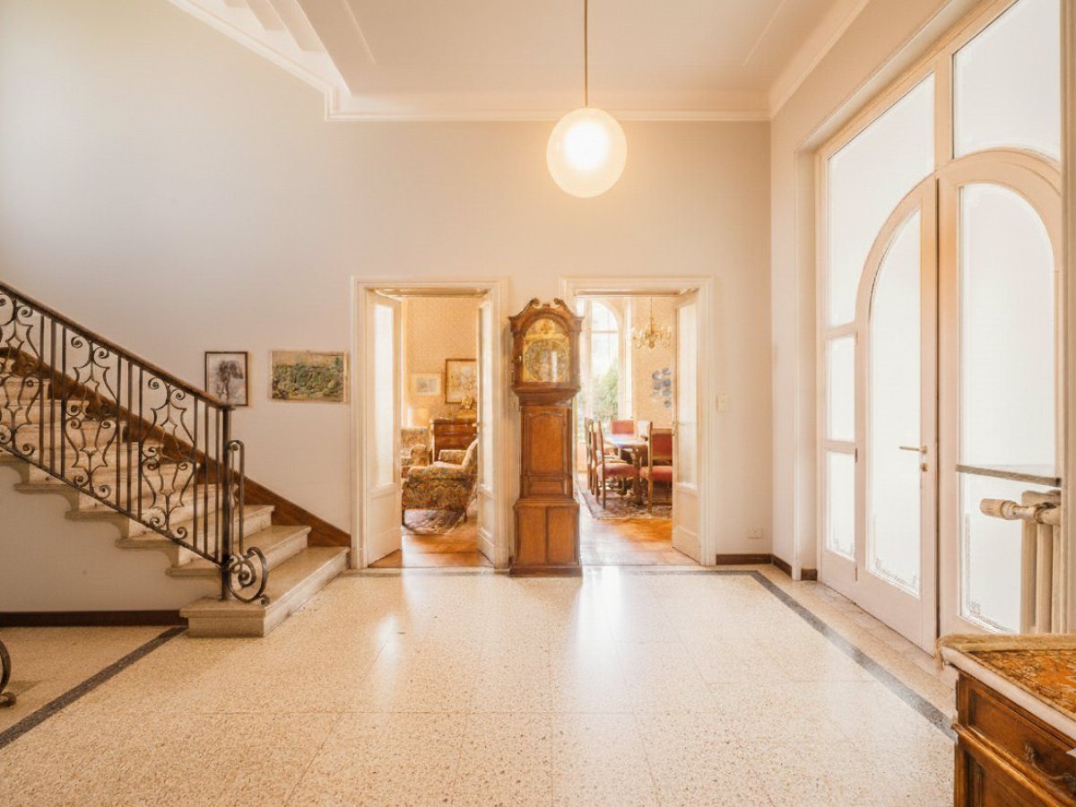 Villa for Sale Mandello del Lario Lecco, Sale Villa Mandello del Lario
