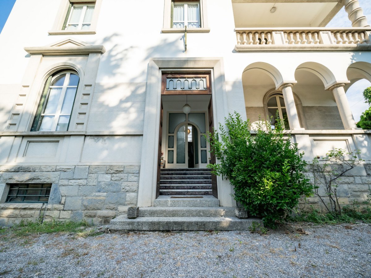 Villa for Sale Mandello del Lario Lecco, Sale Villa Mandello del Lario