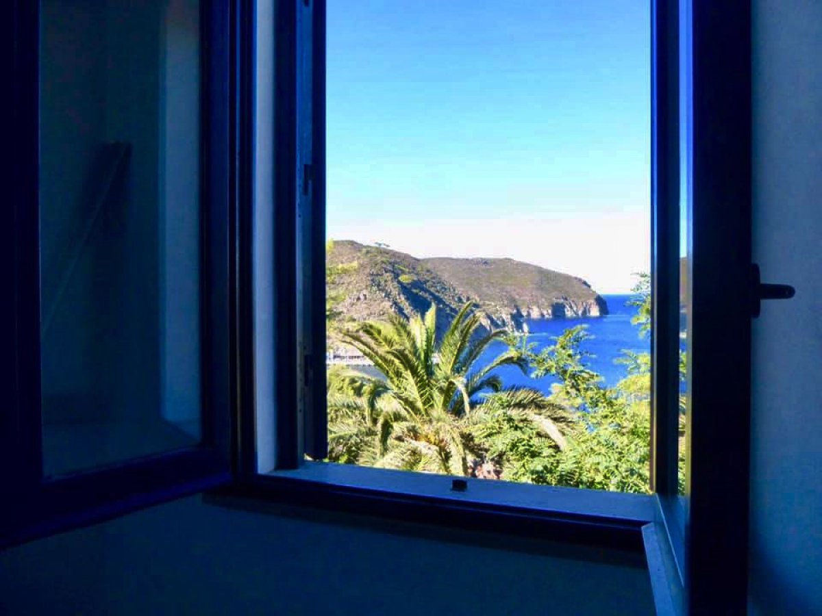 Semi-detached house for Sale Capraia Isola Livorno, Sale Semi-detached house Capraia Isola