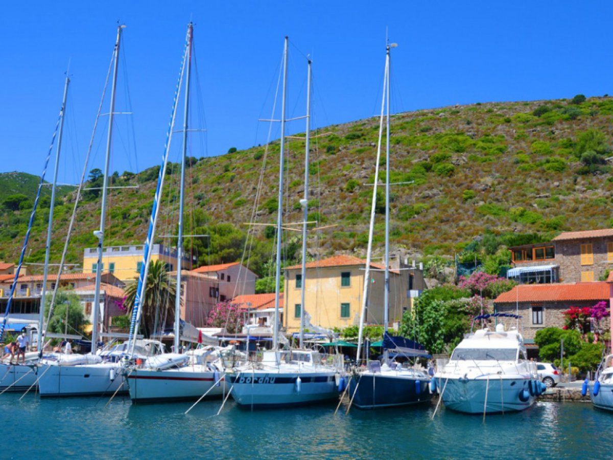 Semi-detached house for Sale Capraia Isola Livorno, Sale Semi-detached house Capraia Isola