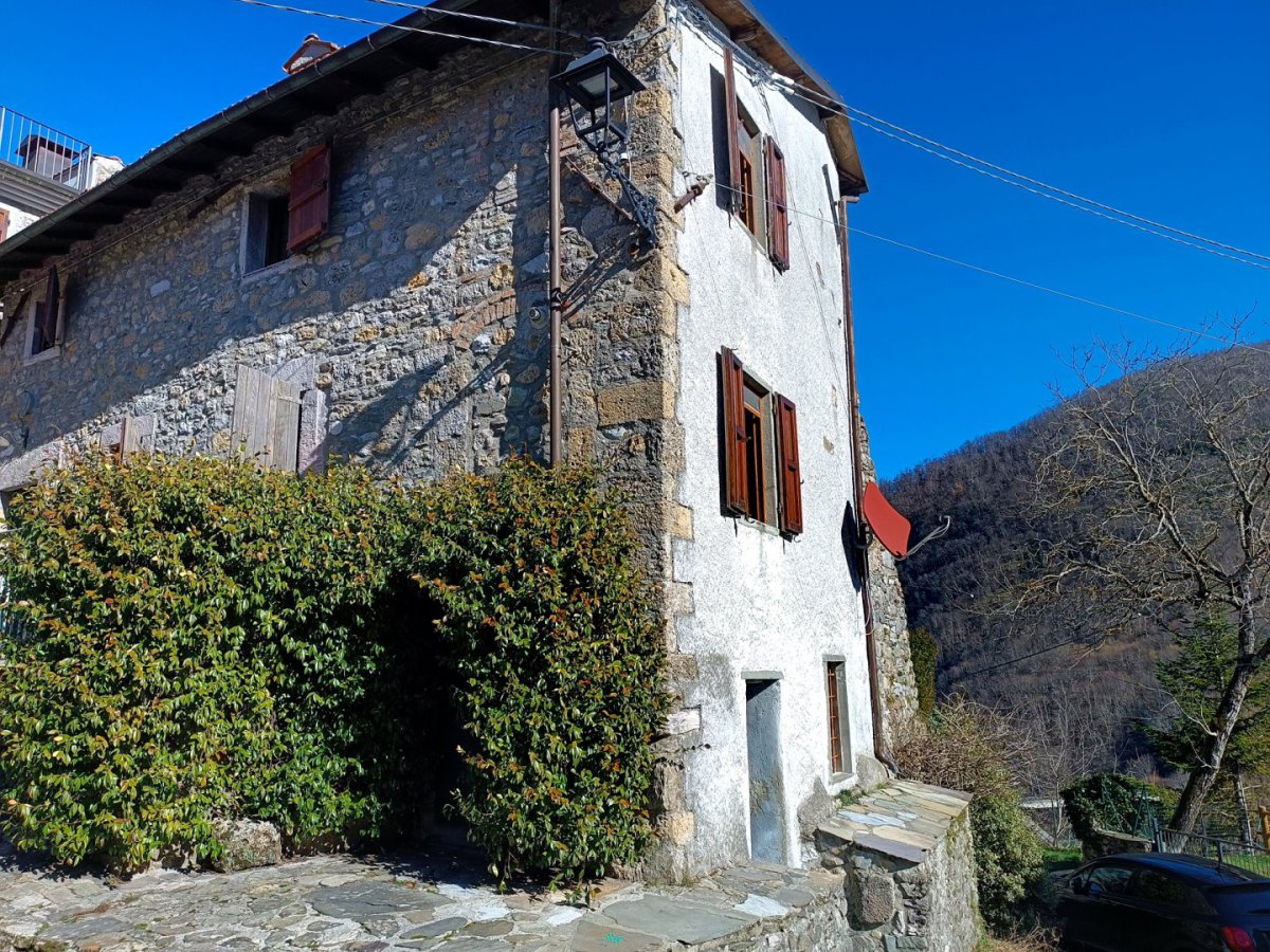 Detached for Sale Vagli Sotto Lucca, Sale Detached Vagli Sotto