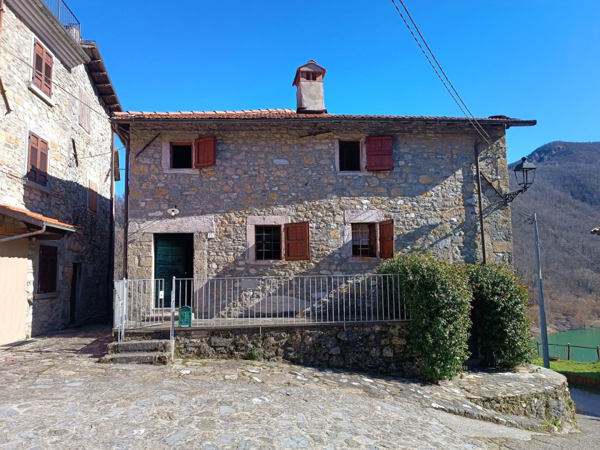 Detached for Sale Vagli Sotto Lucca, Sale Detached Vagli Sotto