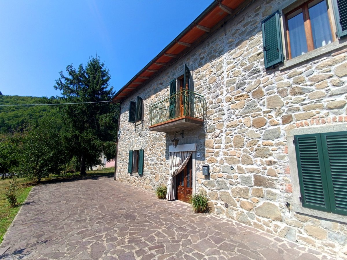 Semi-detached house for Sale Piazza al Serchio Lucca, Sale Semi-detached house Piazza al Serchio