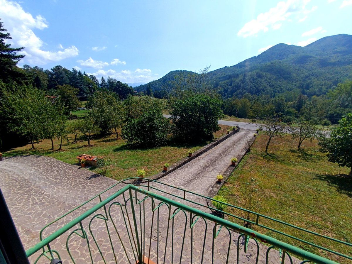 Semi-detached house for Sale Piazza al Serchio Lucca, Sale Semi-detached house Piazza al Serchio