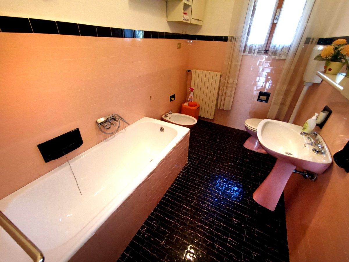 Semi-detached house for Sale Piazza al Serchio Lucca, Sale Semi-detached house Piazza al Serchio