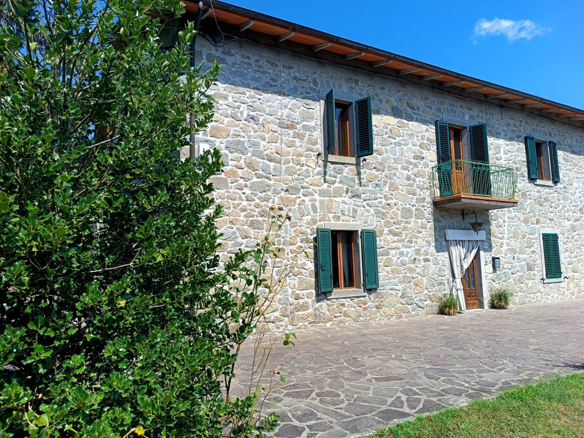 Semi-detached house for Sale Piazza al Serchio Lucca, Sale Semi-detached house Piazza al Serchio