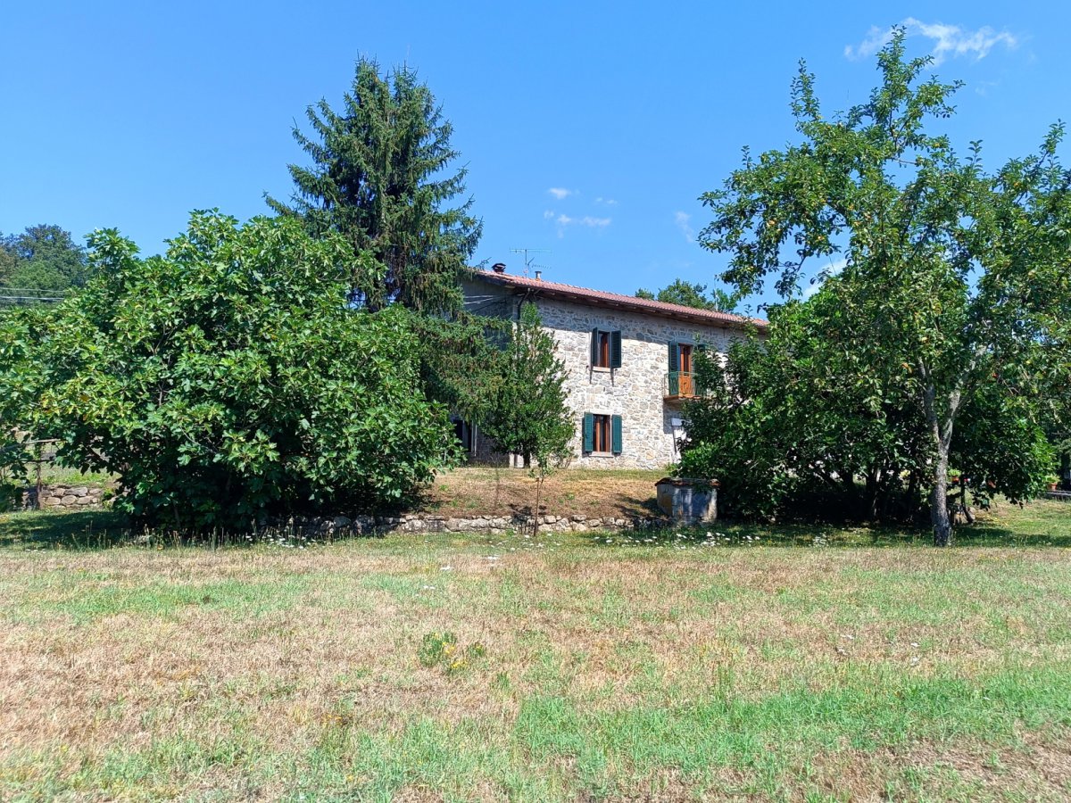 Semi-detached house for Sale Piazza al Serchio Lucca, Sale Semi-detached house Piazza al Serchio
