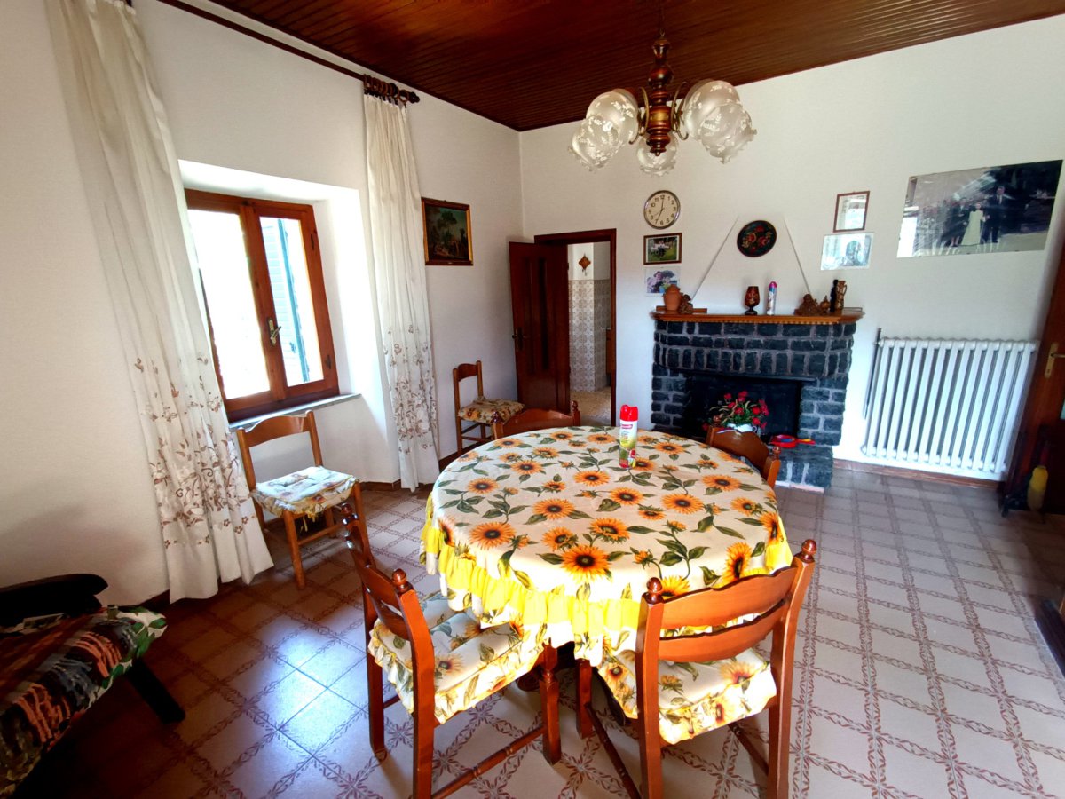 Semi-detached house for Sale Piazza al Serchio Lucca, Sale Semi-detached house Piazza al Serchio