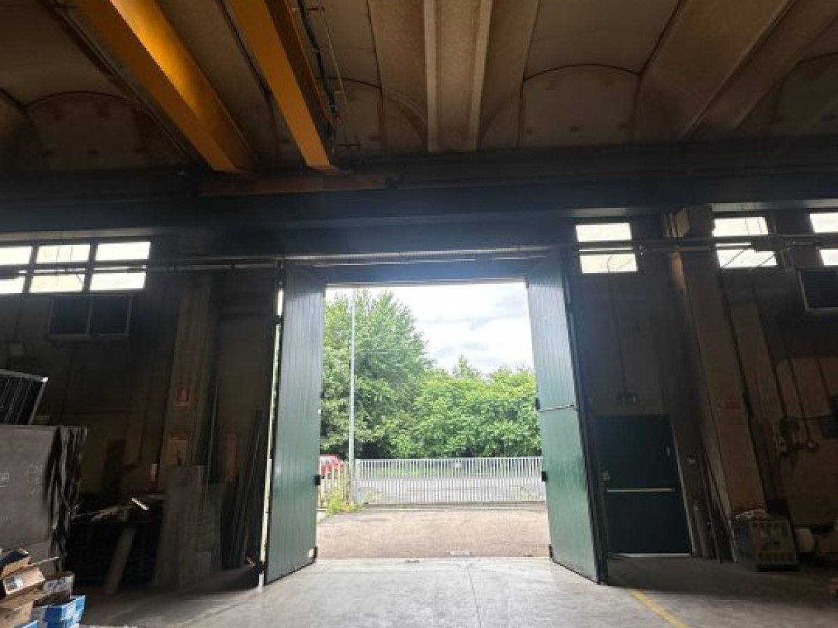 Warehouse for Sale Vaprio d'Adda Milan, Sale Warehouse Vaprio d'Adda