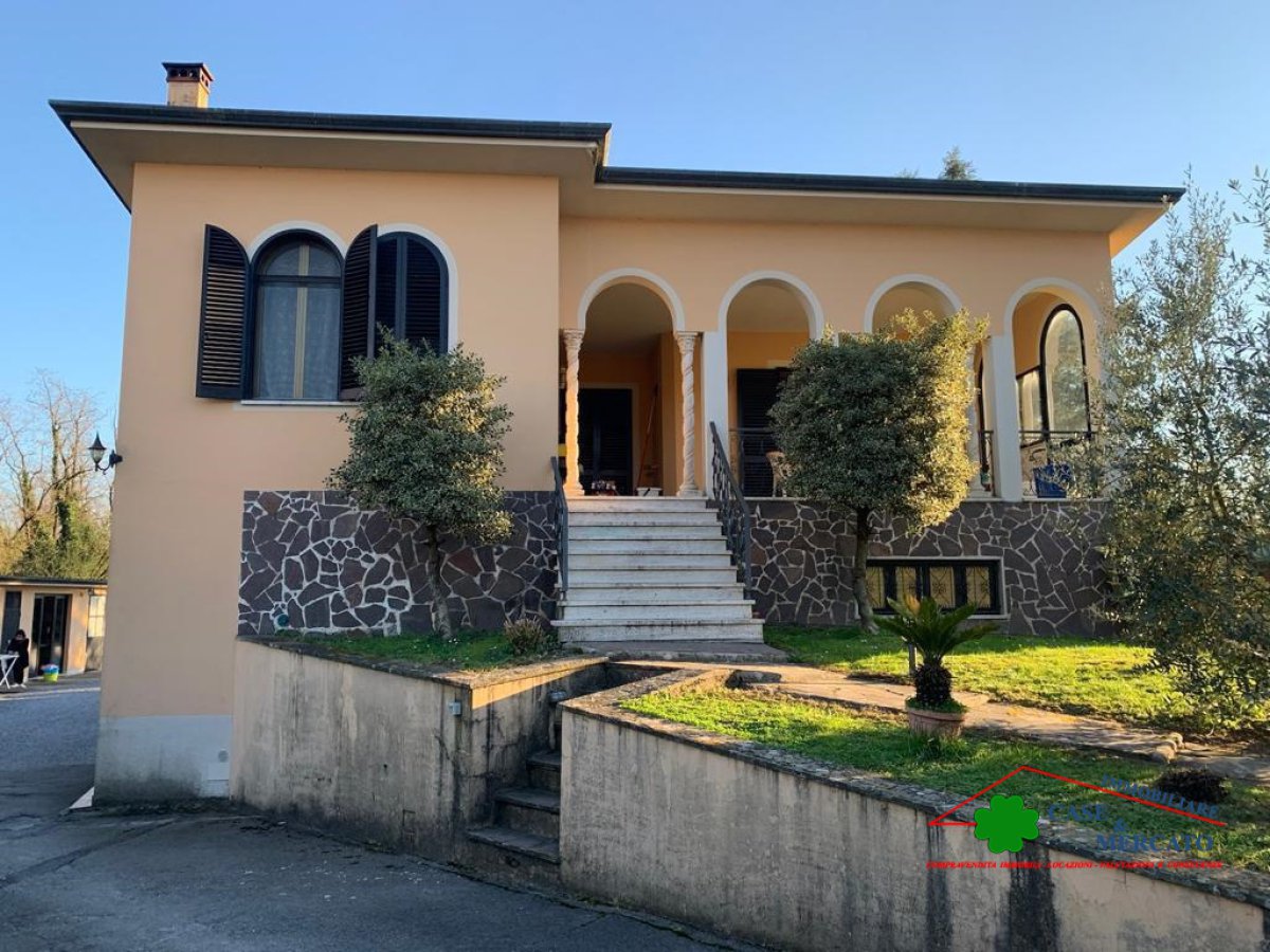Villa for Sale Capannori Lucca, Sale Villa Segromigno in Monte