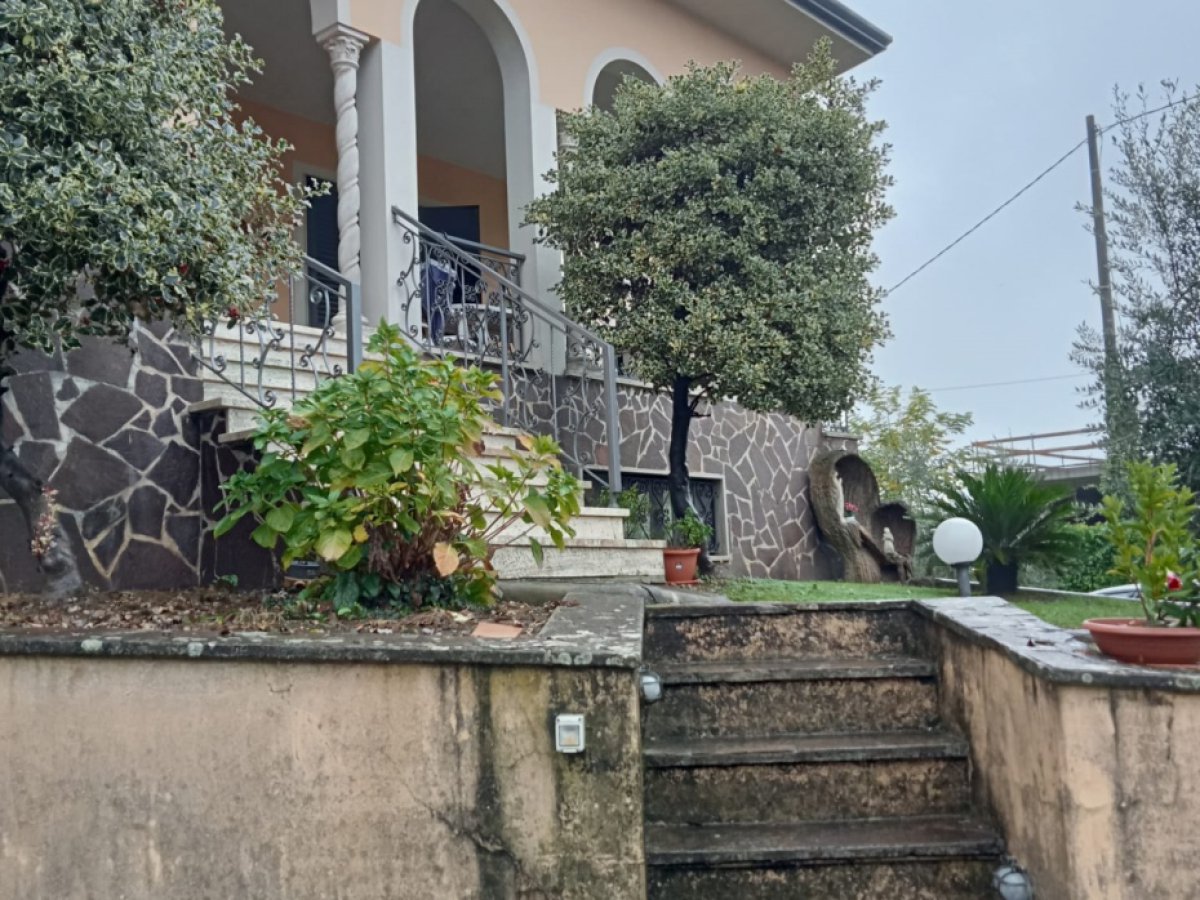 Villa for Sale Capannori Lucca, Sale Villa Segromigno in Monte