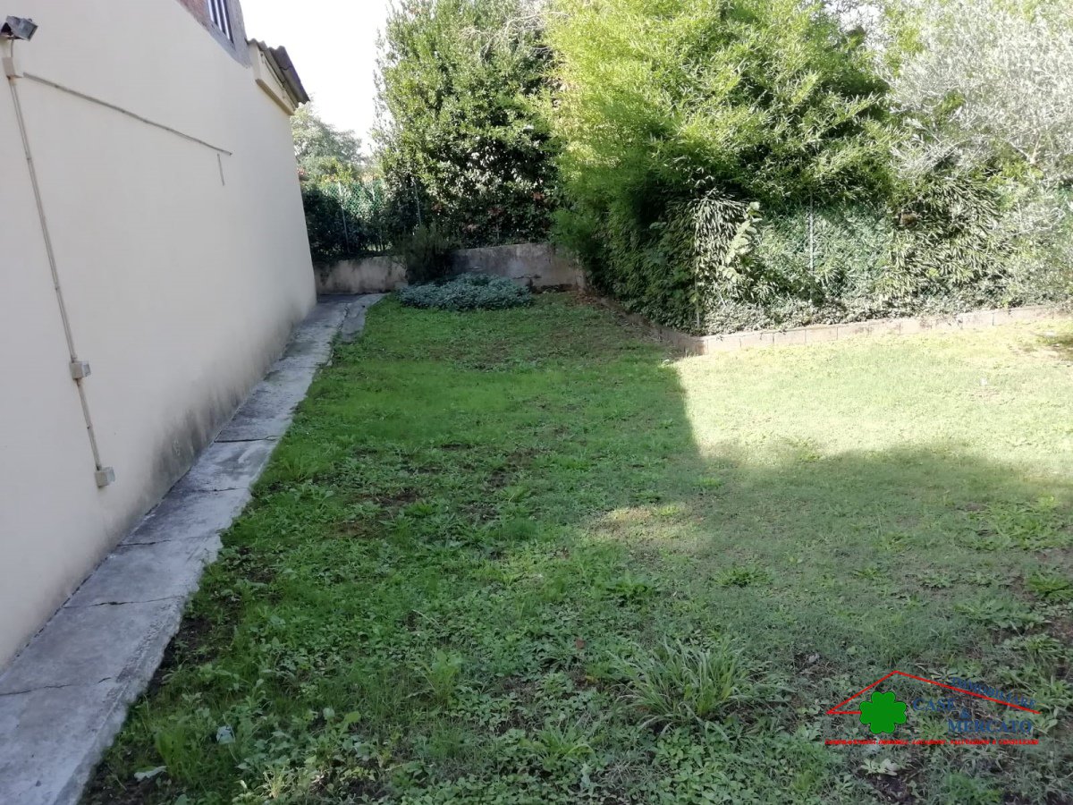 Semi-detached house for Sale Capannori Lucca, Sale Semi-detached house Massa Macinaia