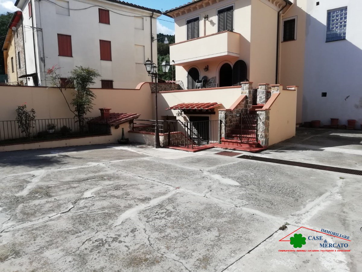 Semi-detached house for Sale Capannori Lucca, Sale Semi-detached house Massa Macinaia