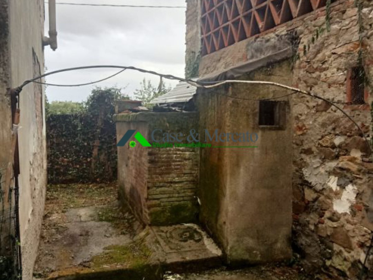 Semi-detached house for Sale Lucca Lucca, Sale Semi-detached house SS. Annunziata