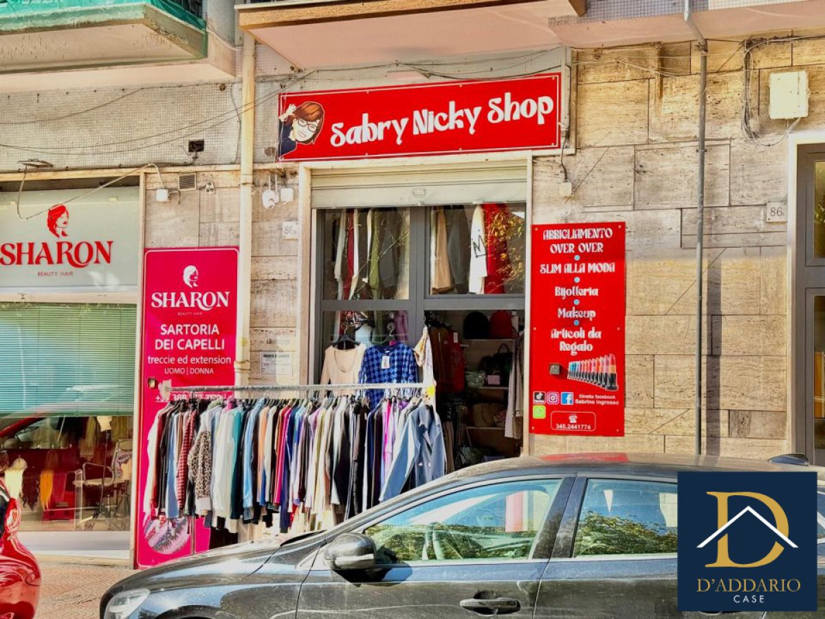Shop/Commercial space for Sale Taranto Taranto, Sale Shop/Commercial space Italia/Montegranaro