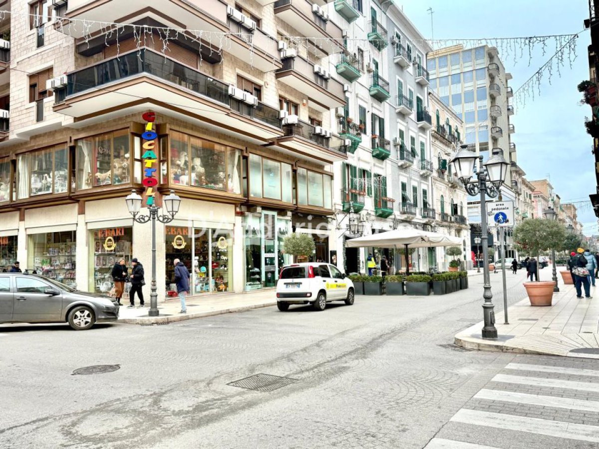 Shop/Commercial space for Sale Taranto Taranto, Sale Shop/Commercial space Borgo