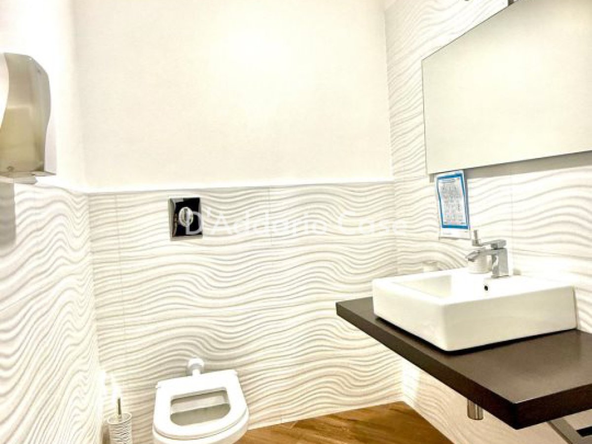 Shop/Commercial space for Sale Taranto Taranto, Sale Shop/Commercial space Borgo