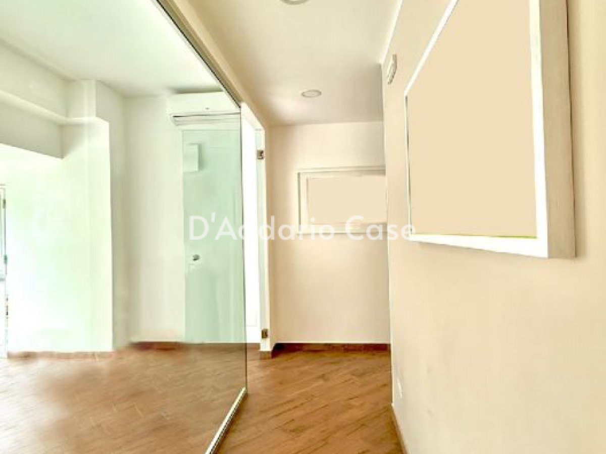 Shop/Commercial space for Sale Taranto Taranto, Sale Shop/Commercial space Borgo