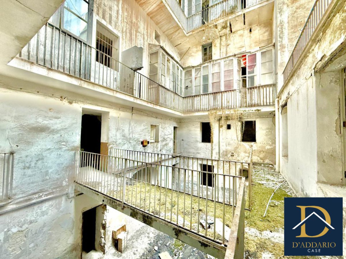 Block of flats/Building for Sale Taranto Taranto, Sale Block of flats/Building Borgo