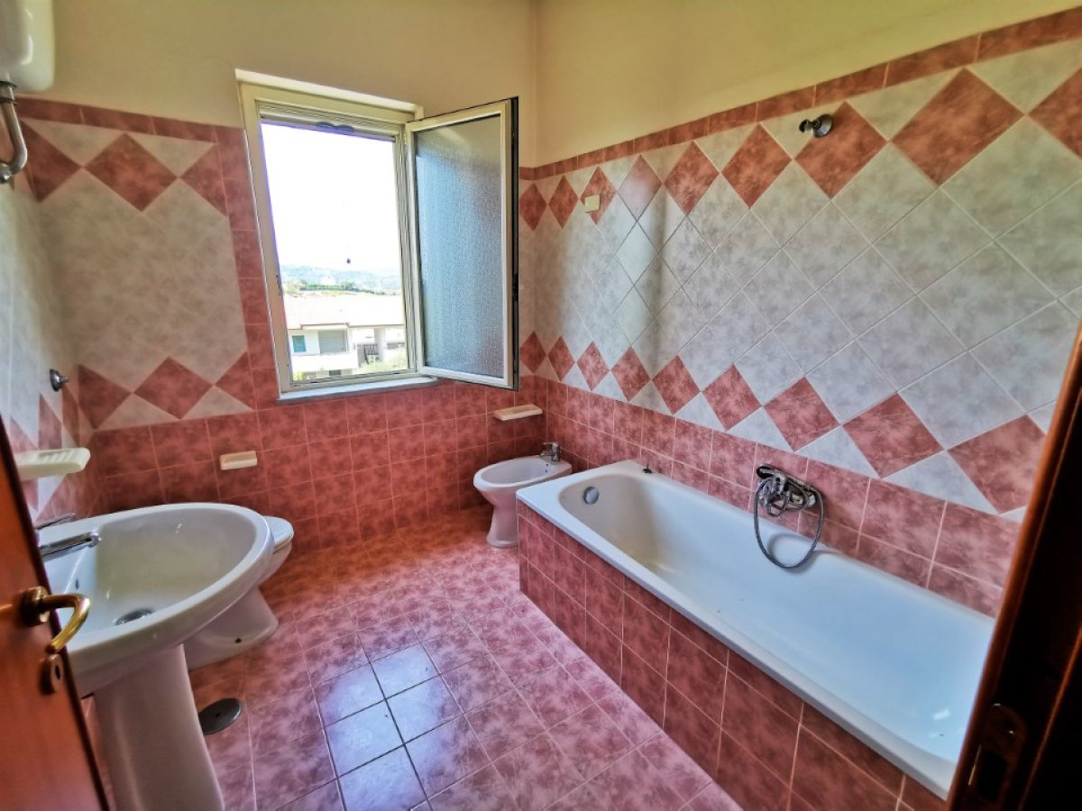 Block of flats/Building for Sale Santi Cosma e Damiano Latina, Sale Block of flats/Building Santi Cosma e Damiano