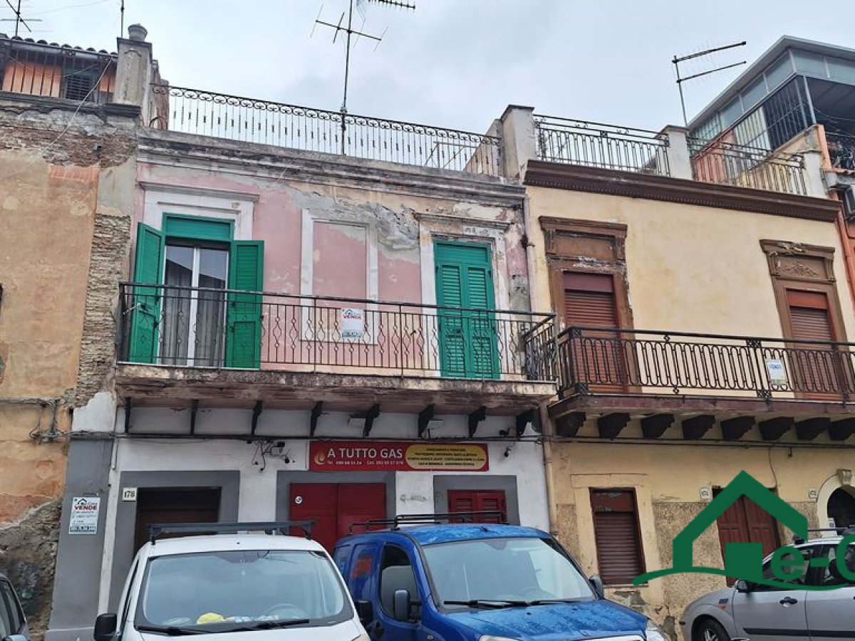 Semi-detached house for Sale Messina Messina, Sale Semi-detached house Messina