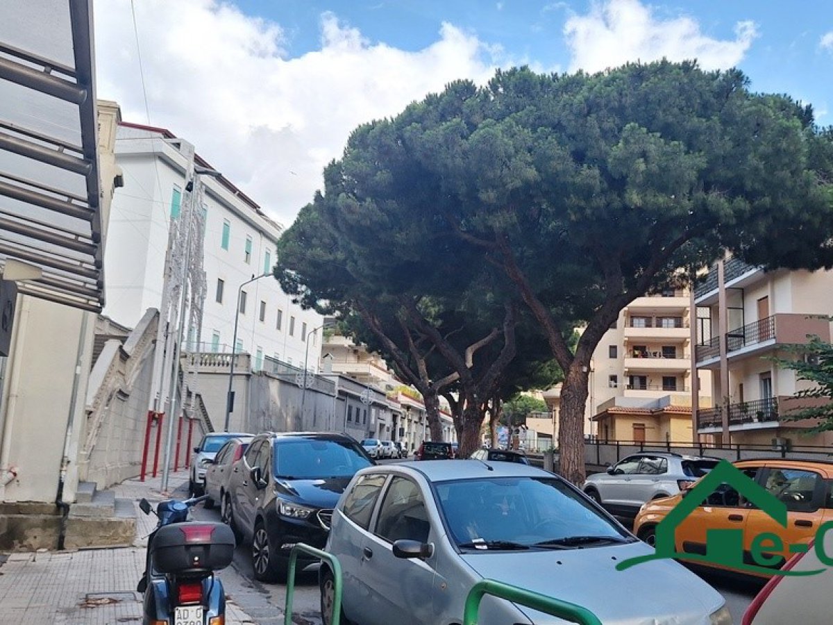 Shop/Commercial space for Sale Messina Messina, Sale Shop/Commercial space Messina